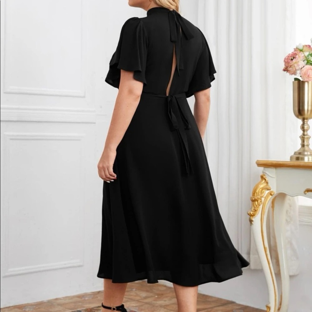 Black plus size ruffle sleeves embroidered belted dress - Picture 3 of 15